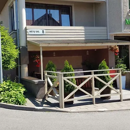 Апартаменти Livingpalanga Meta5 *