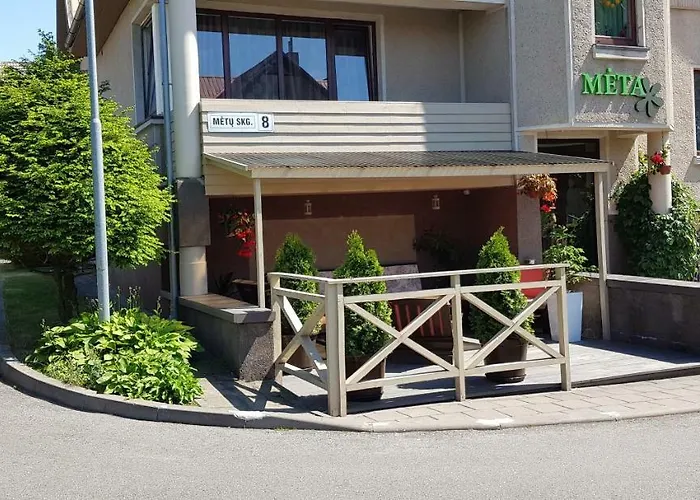 Апартаменти Livingpalanga Meta5 *