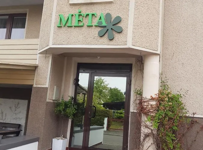 Livingpalanga Meta5 Апартаменти *